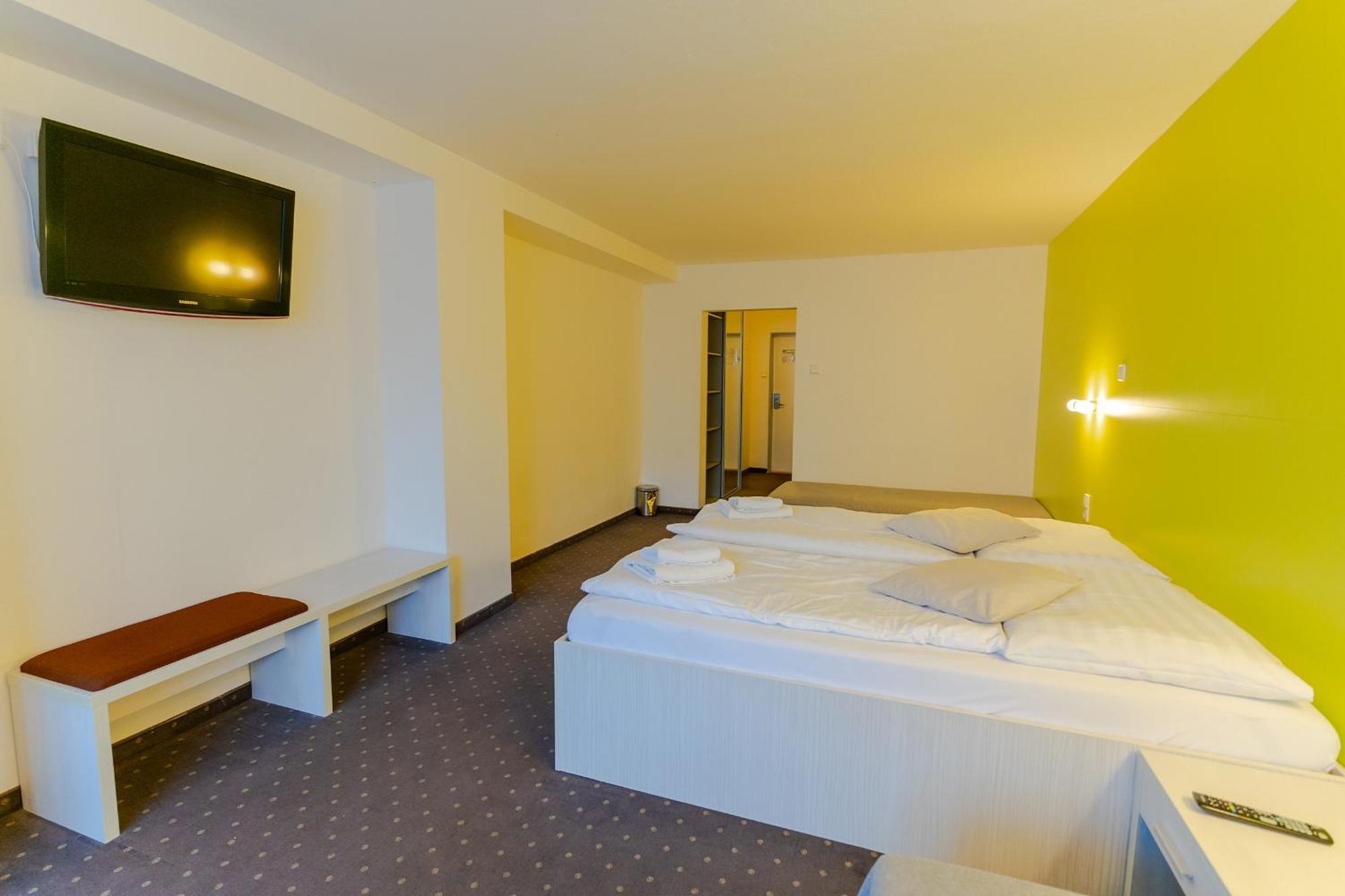 דמנובסקה דולינה Hotel Ostredok מראה חיצוני תמונה