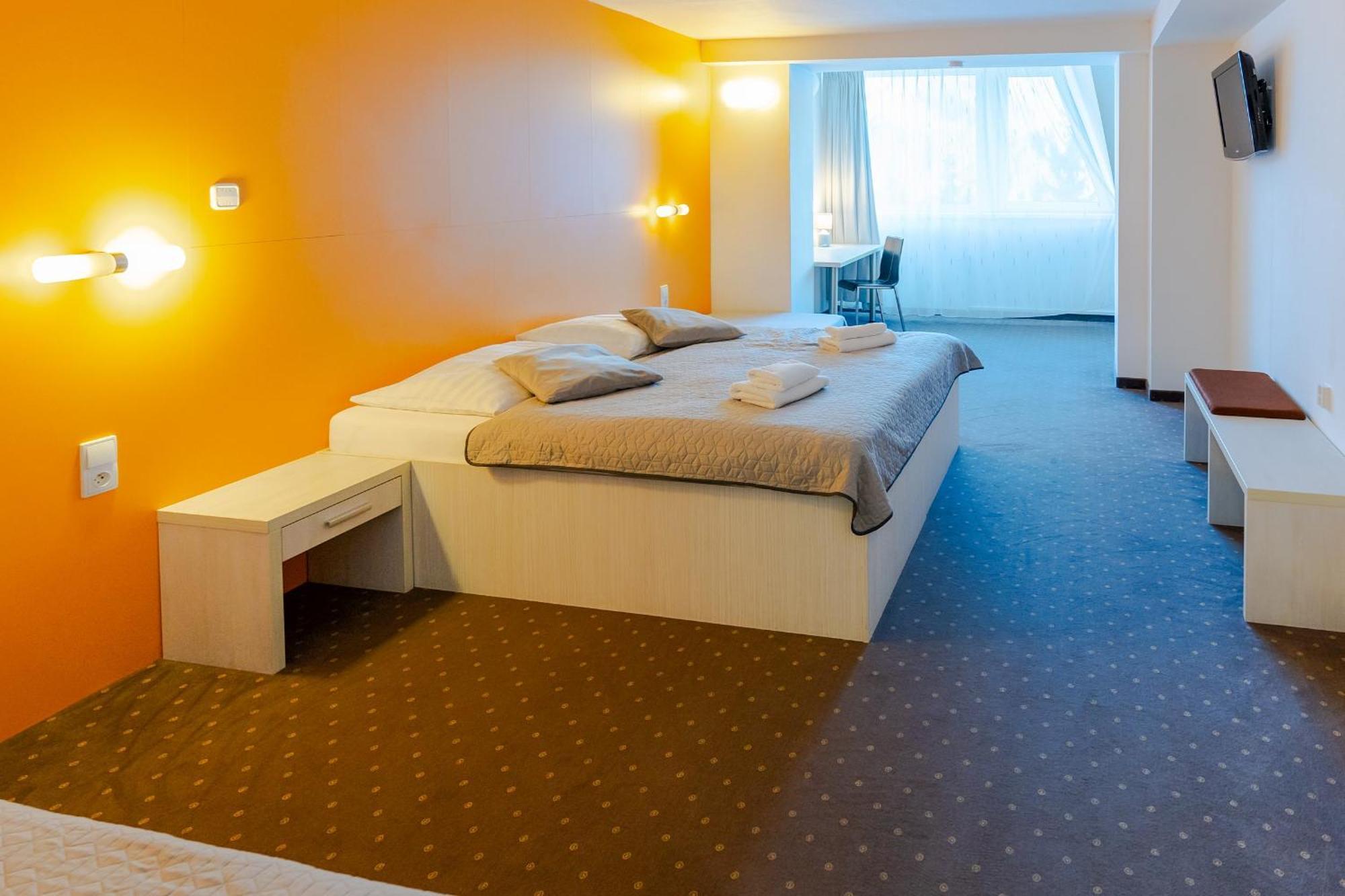 דמנובסקה דולינה Hotel Ostredok מראה חיצוני תמונה