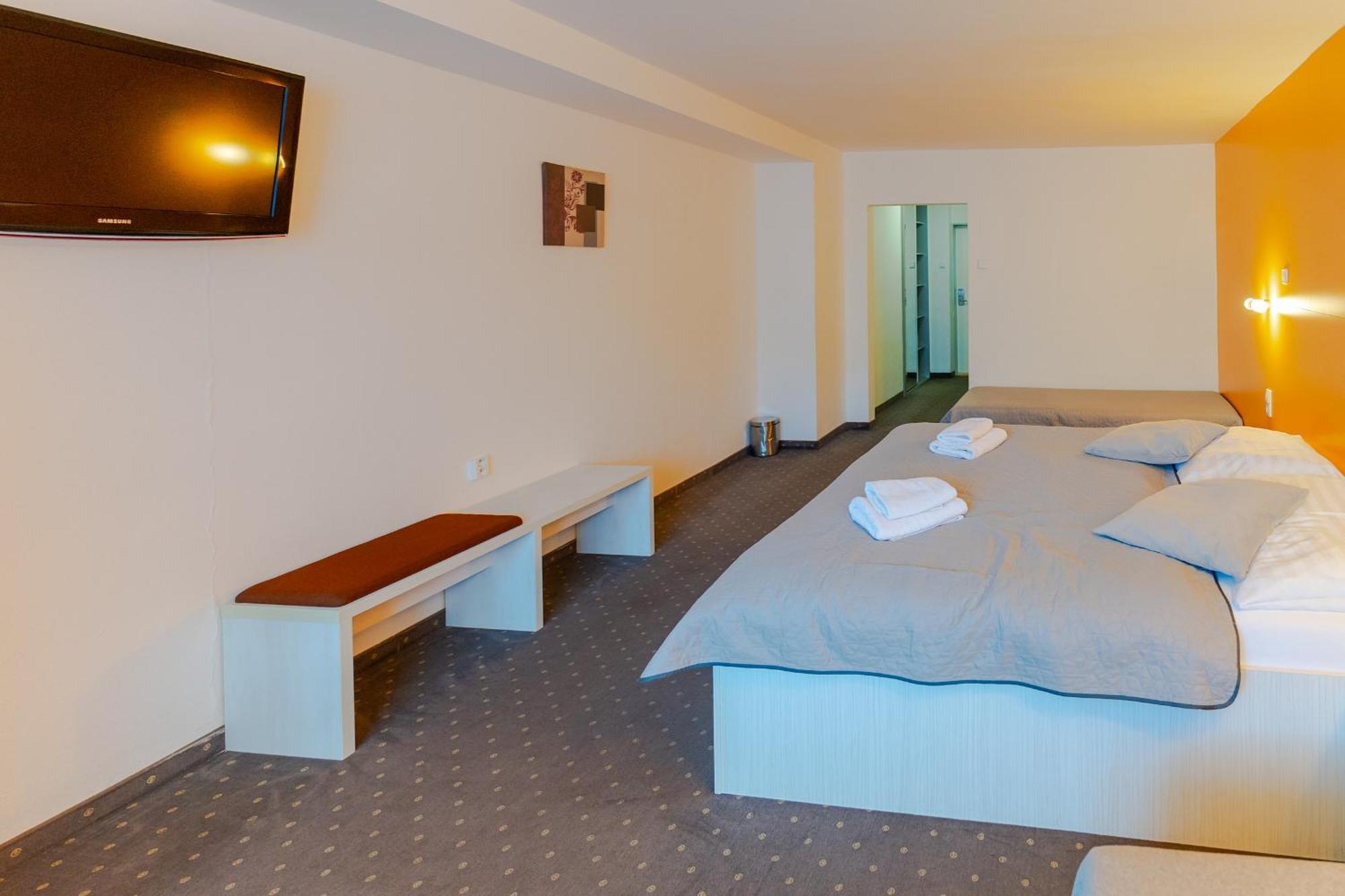 דמנובסקה דולינה Hotel Ostredok מראה חיצוני תמונה