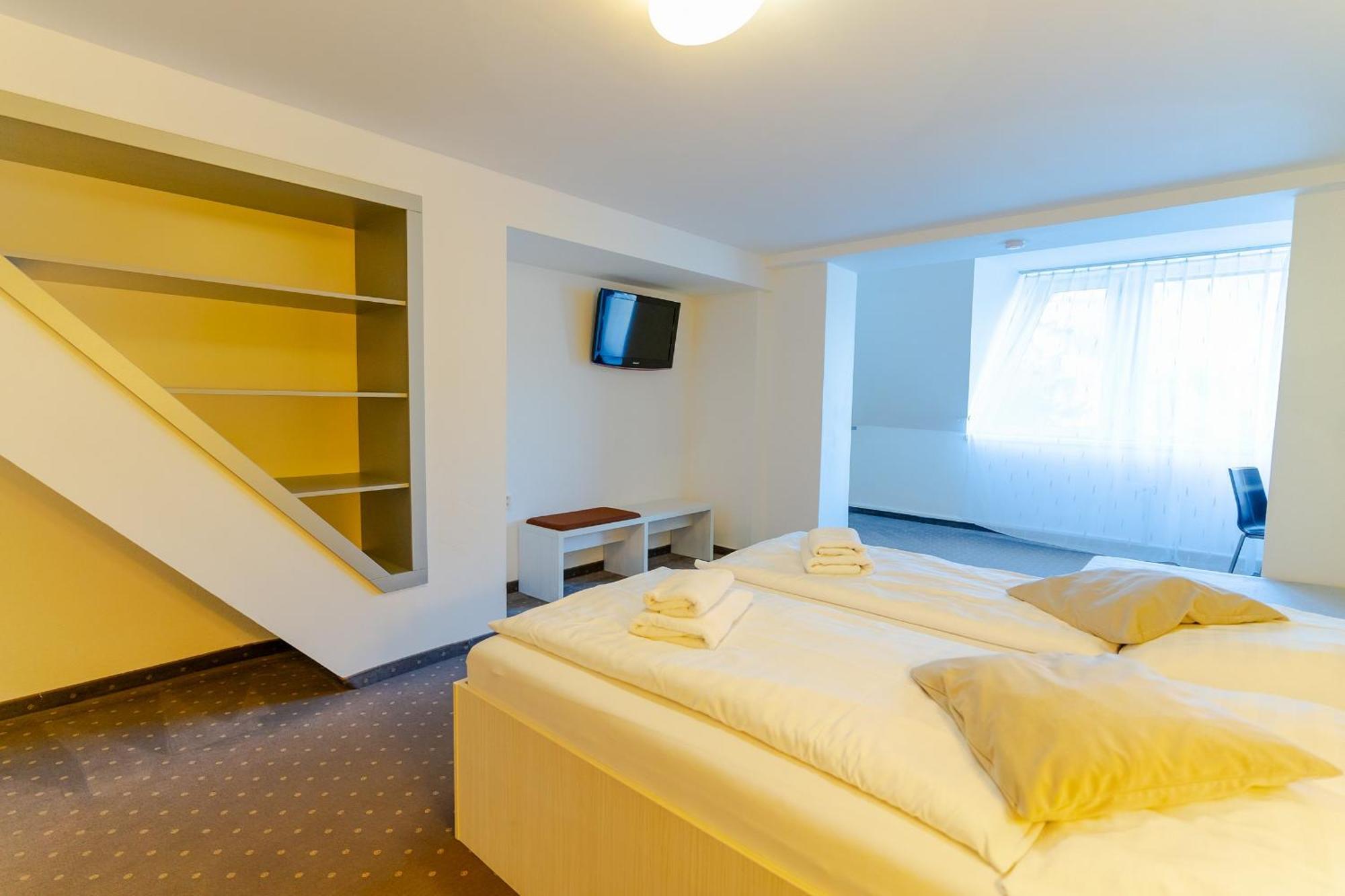דמנובסקה דולינה Hotel Ostredok מראה חיצוני תמונה