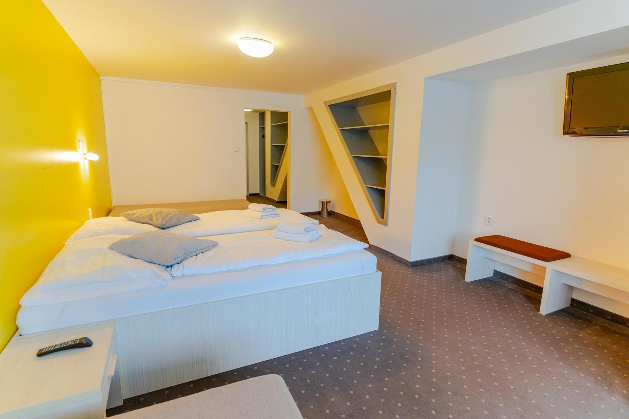 דמנובסקה דולינה Hotel Ostredok מראה חיצוני תמונה