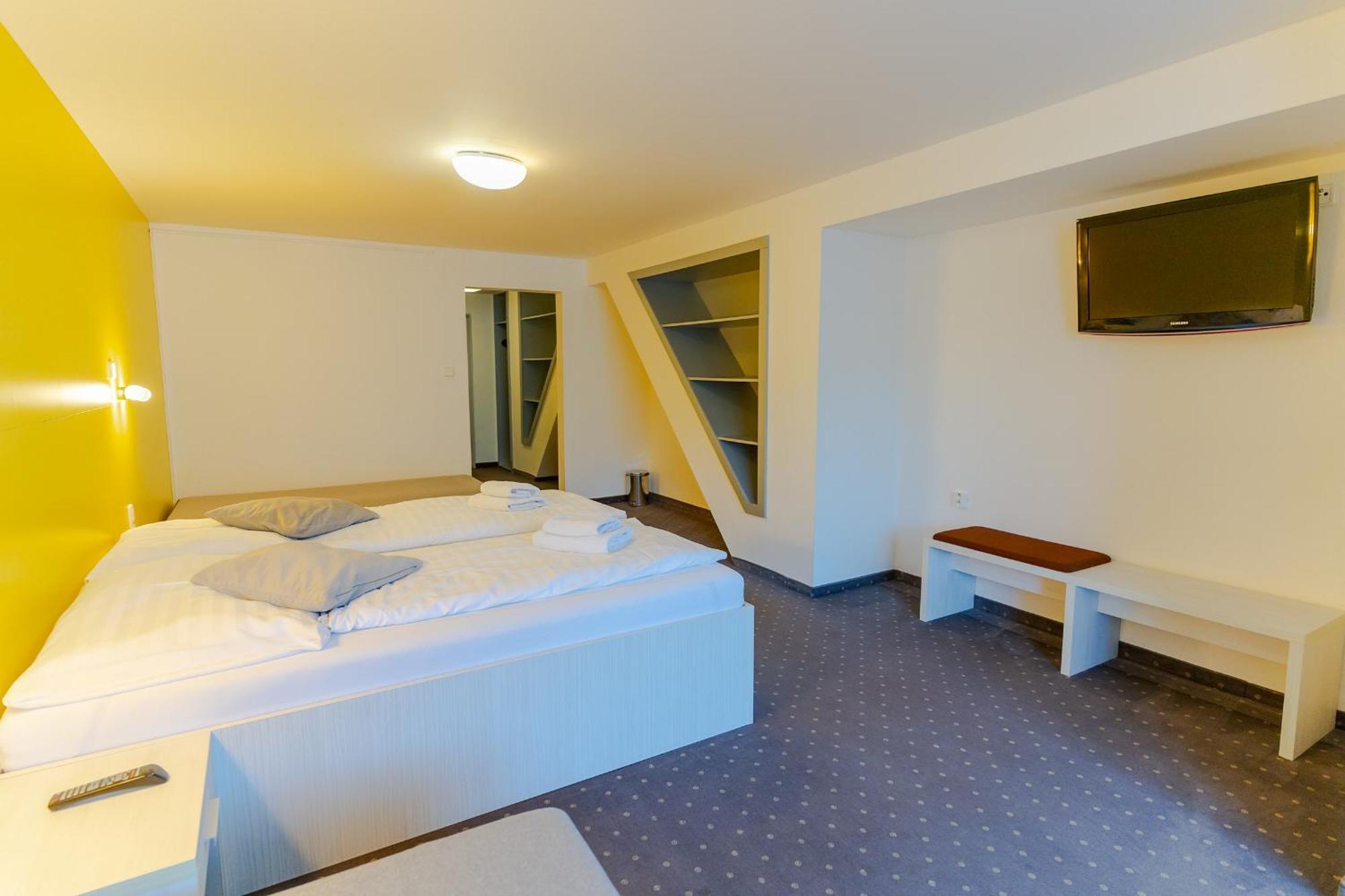 דמנובסקה דולינה Hotel Ostredok מראה חיצוני תמונה
